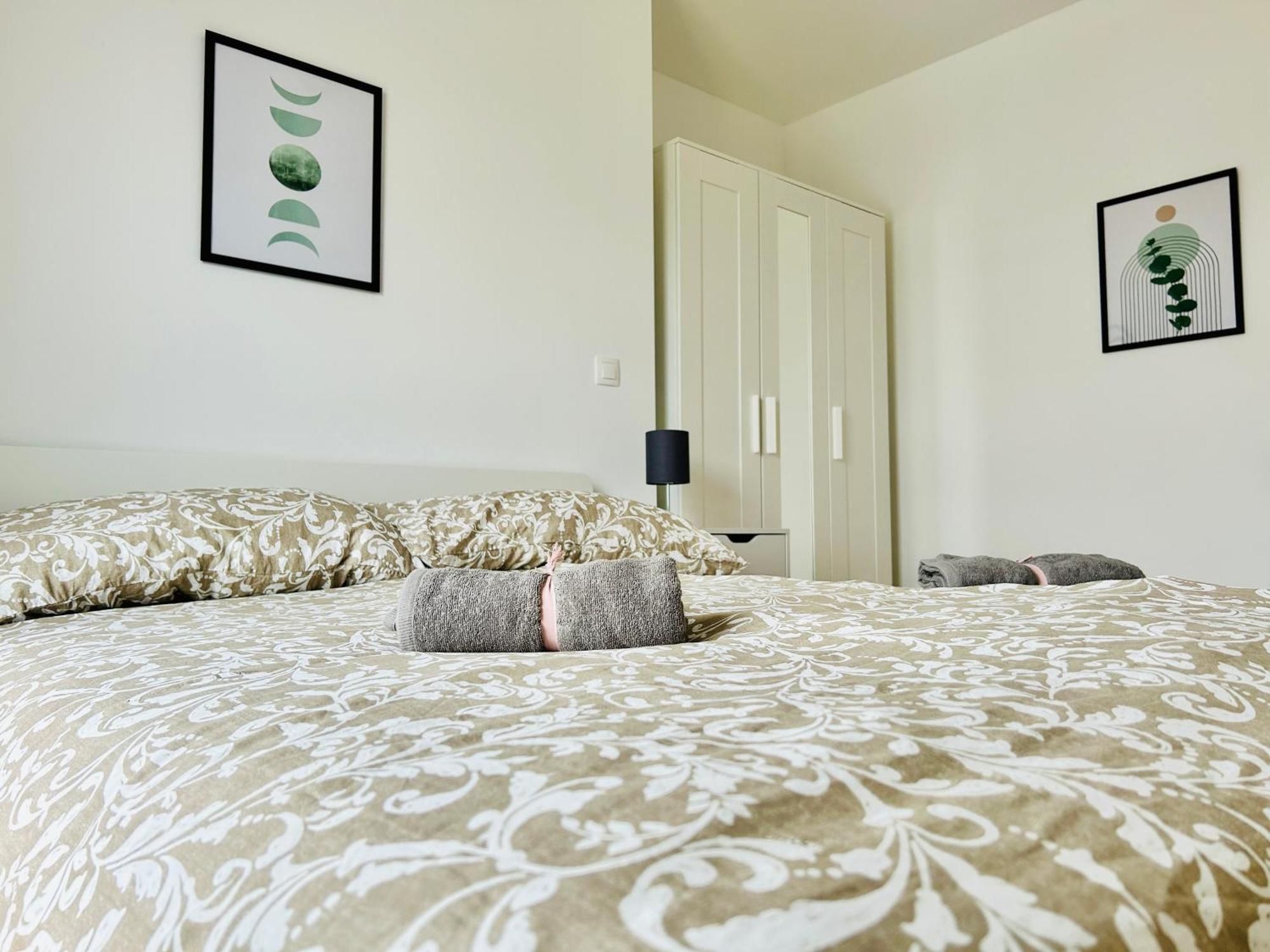 Modern Apartment With Balcony & Free Parking - Nearby Metro เวียนนา ภายนอก รูปภาพ