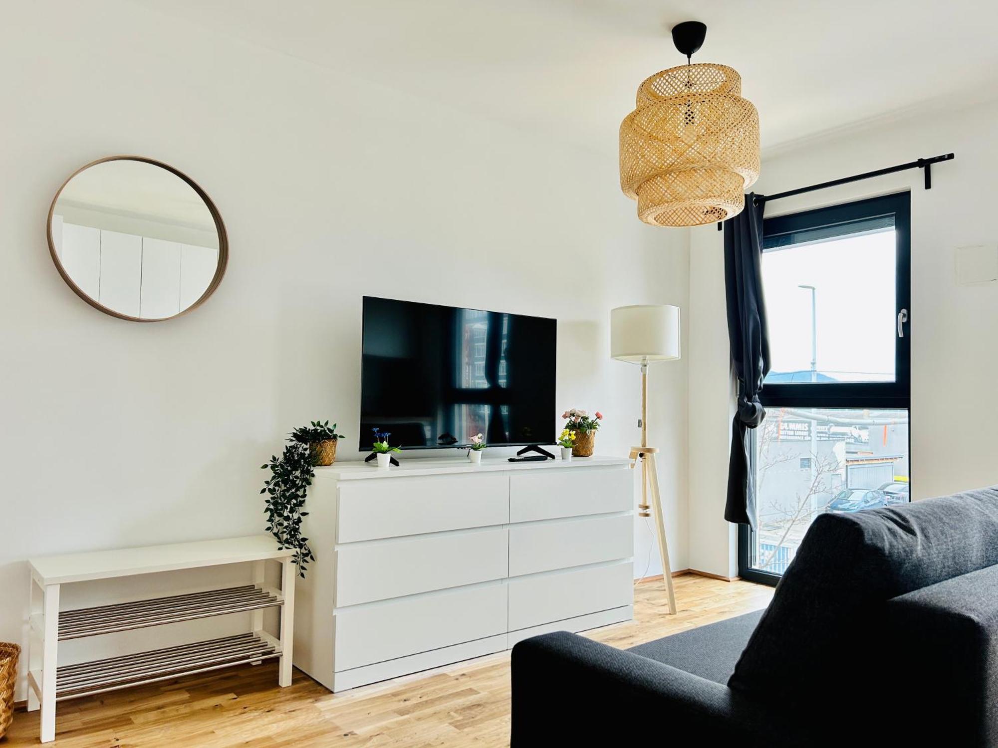 Modern Apartment With Balcony & Free Parking - Nearby Metro เวียนนา ภายนอก รูปภาพ