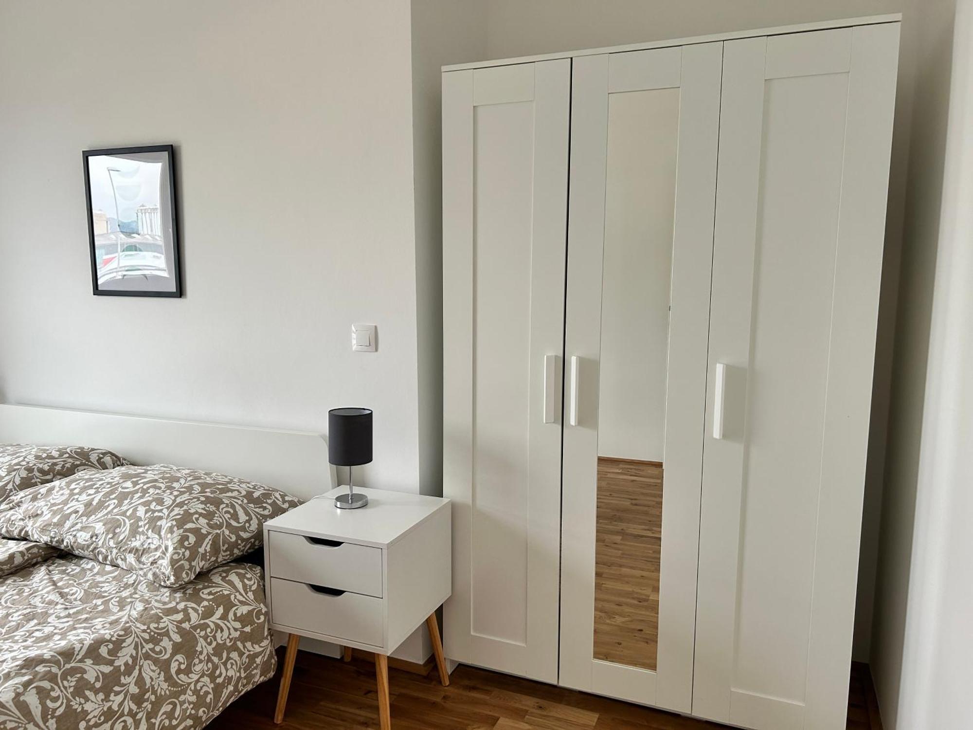 Modern Apartment With Balcony & Free Parking - Nearby Metro เวียนนา ภายนอก รูปภาพ