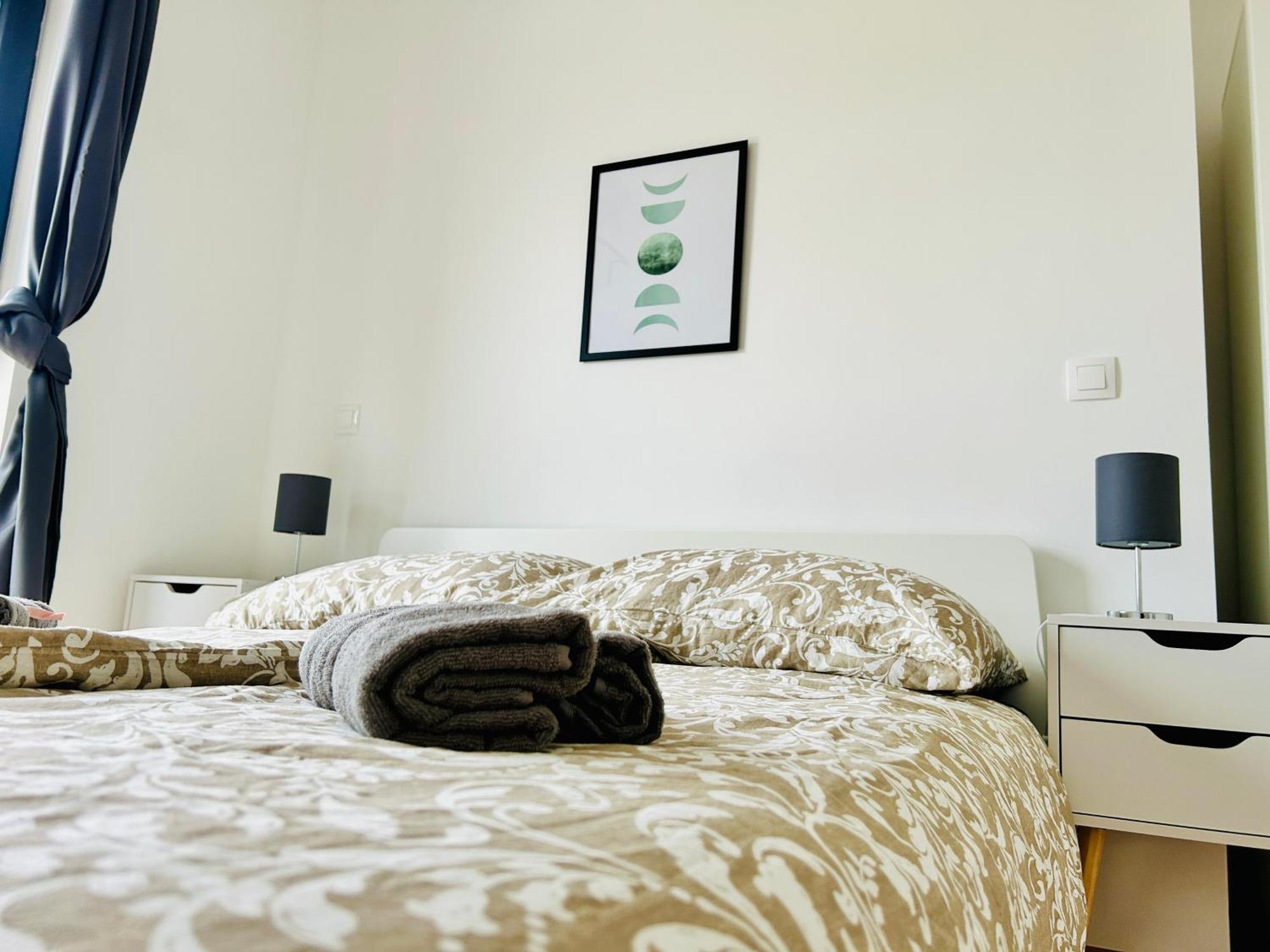 Modern Apartment With Balcony & Free Parking - Nearby Metro เวียนนา ภายนอก รูปภาพ