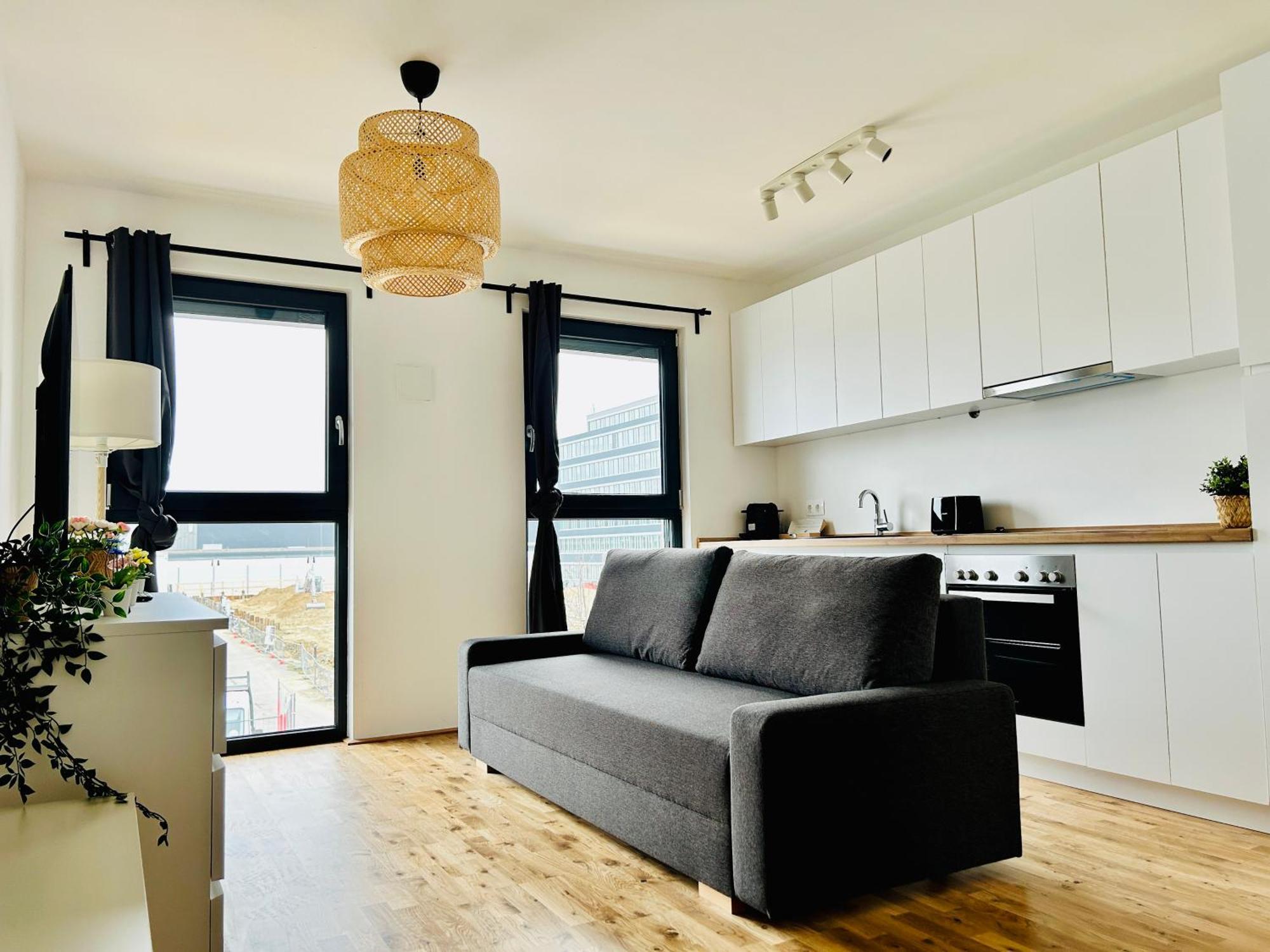 Modern Apartment With Balcony & Free Parking - Nearby Metro เวียนนา ภายนอก รูปภาพ