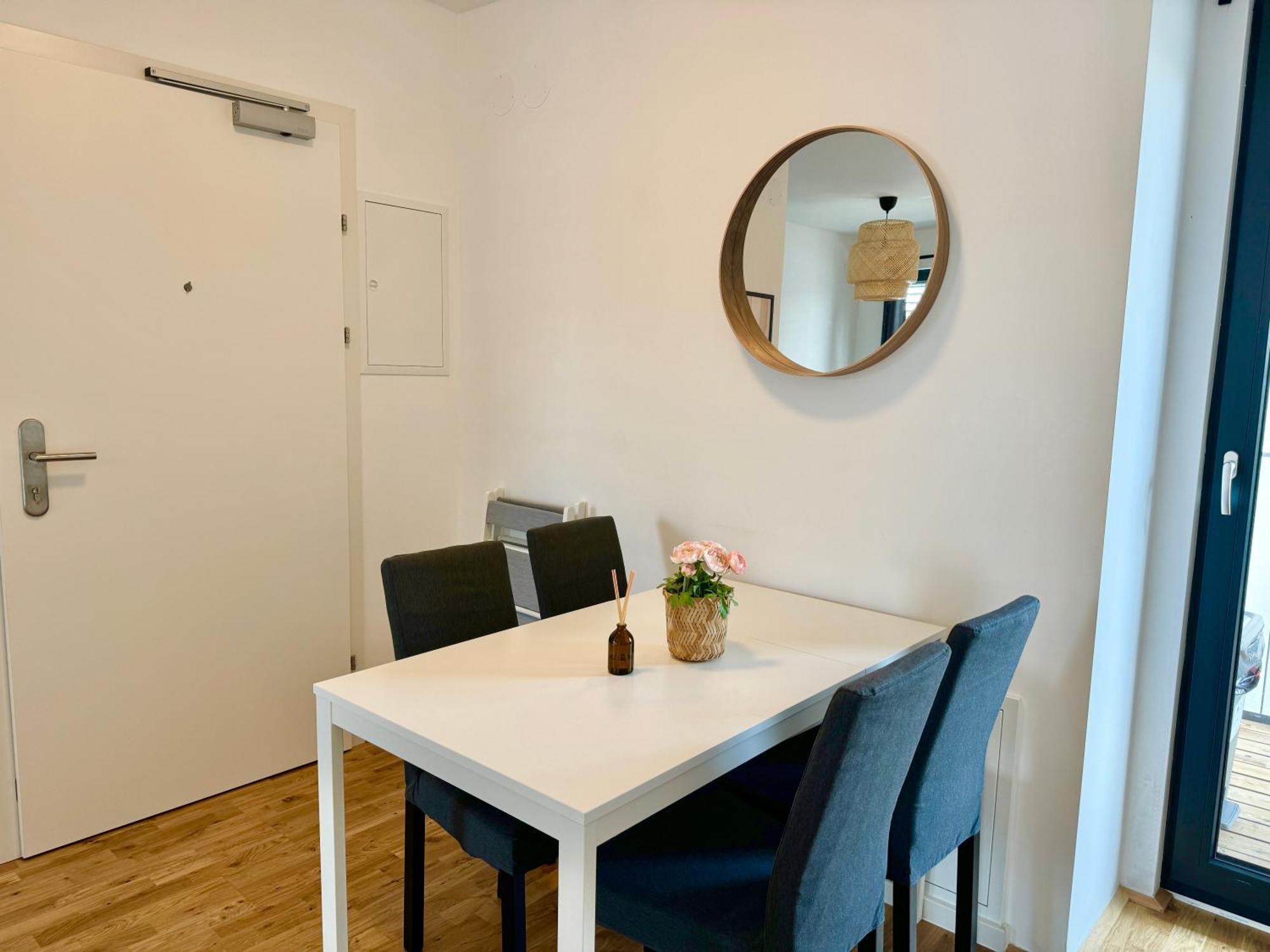 Modern Apartment With Balcony & Free Parking - Nearby Metro เวียนนา ภายนอก รูปภาพ