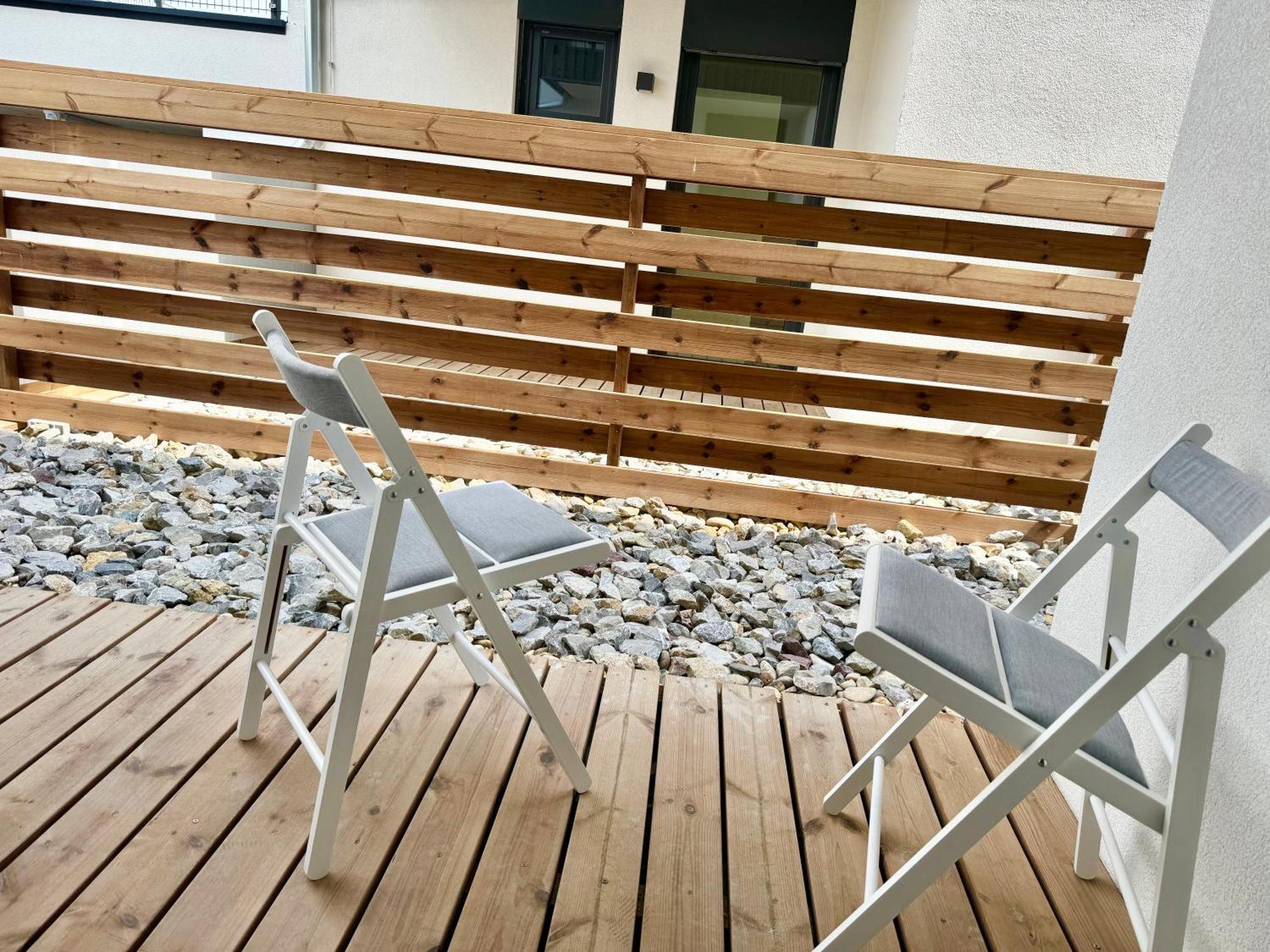 Modern Apartment With Balcony & Free Parking - Nearby Metro เวียนนา ภายนอก รูปภาพ