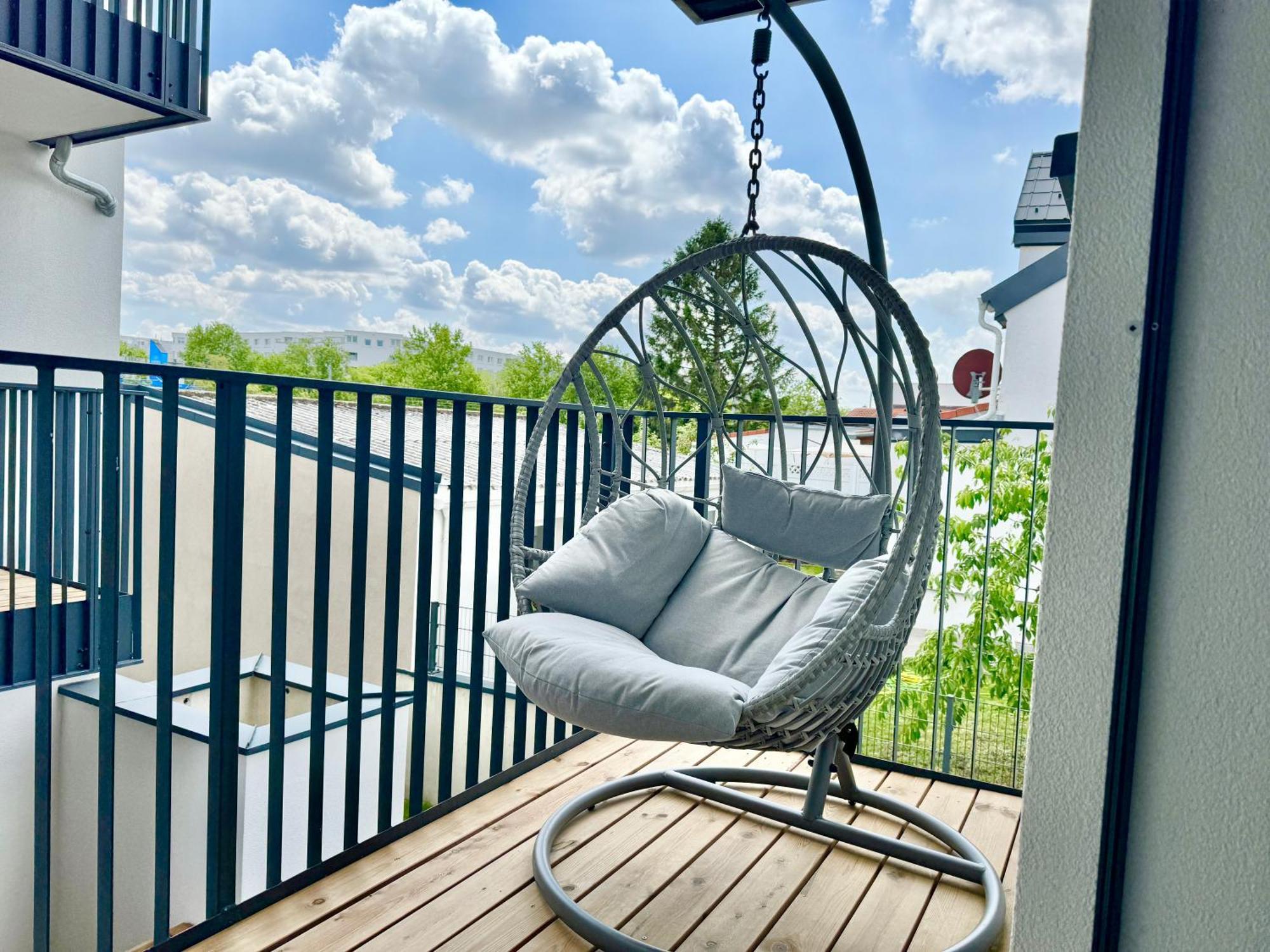 Modern Apartment With Balcony & Free Parking - Nearby Metro เวียนนา ภายนอก รูปภาพ